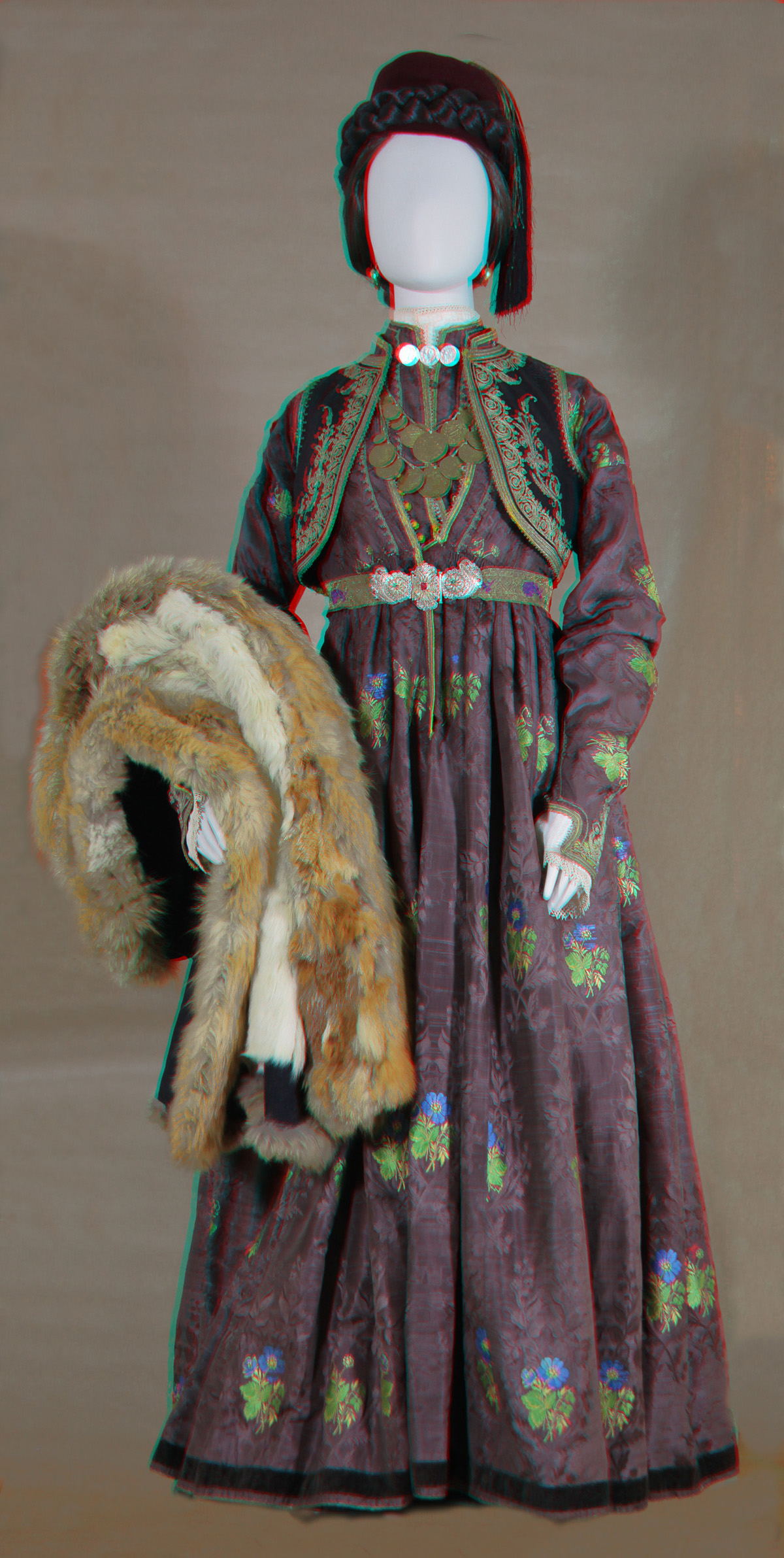 Κούκλα με γυναικεία φορεσιά από Βλάστη Ν. Κοζάνης (από την αίθουσα Δυτικής Μακεδονίας)